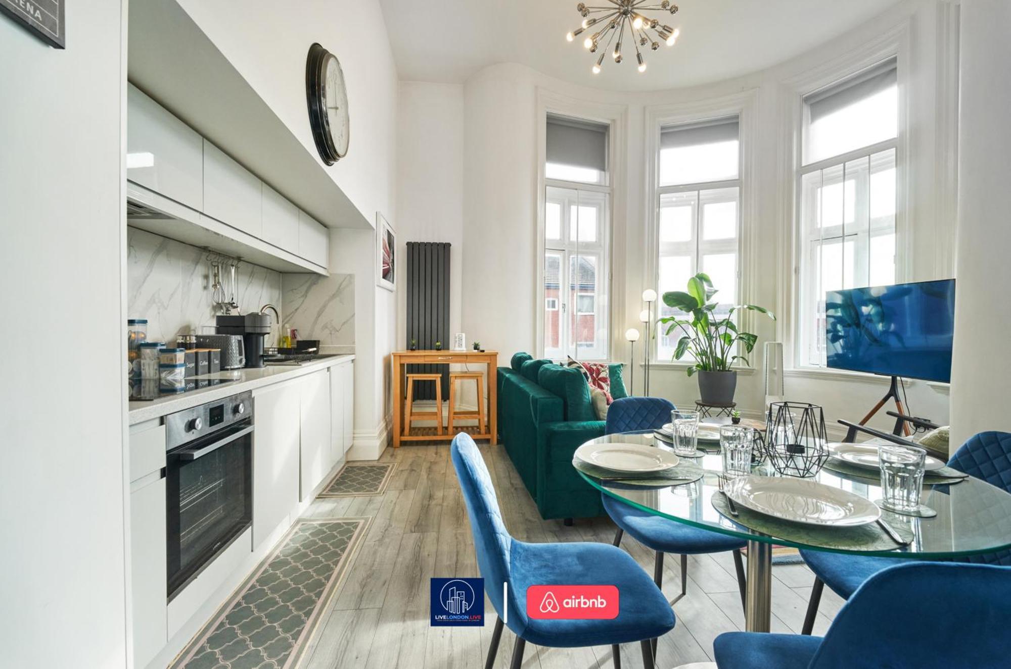 Last-Minute Specials L Sleeps Up To 4 Guests L One-Bedroom Apartment With King Bed And High Ceilings Near Camden By Live London Short Lets & Serviced Accommodation ภายนอก รูปภาพ