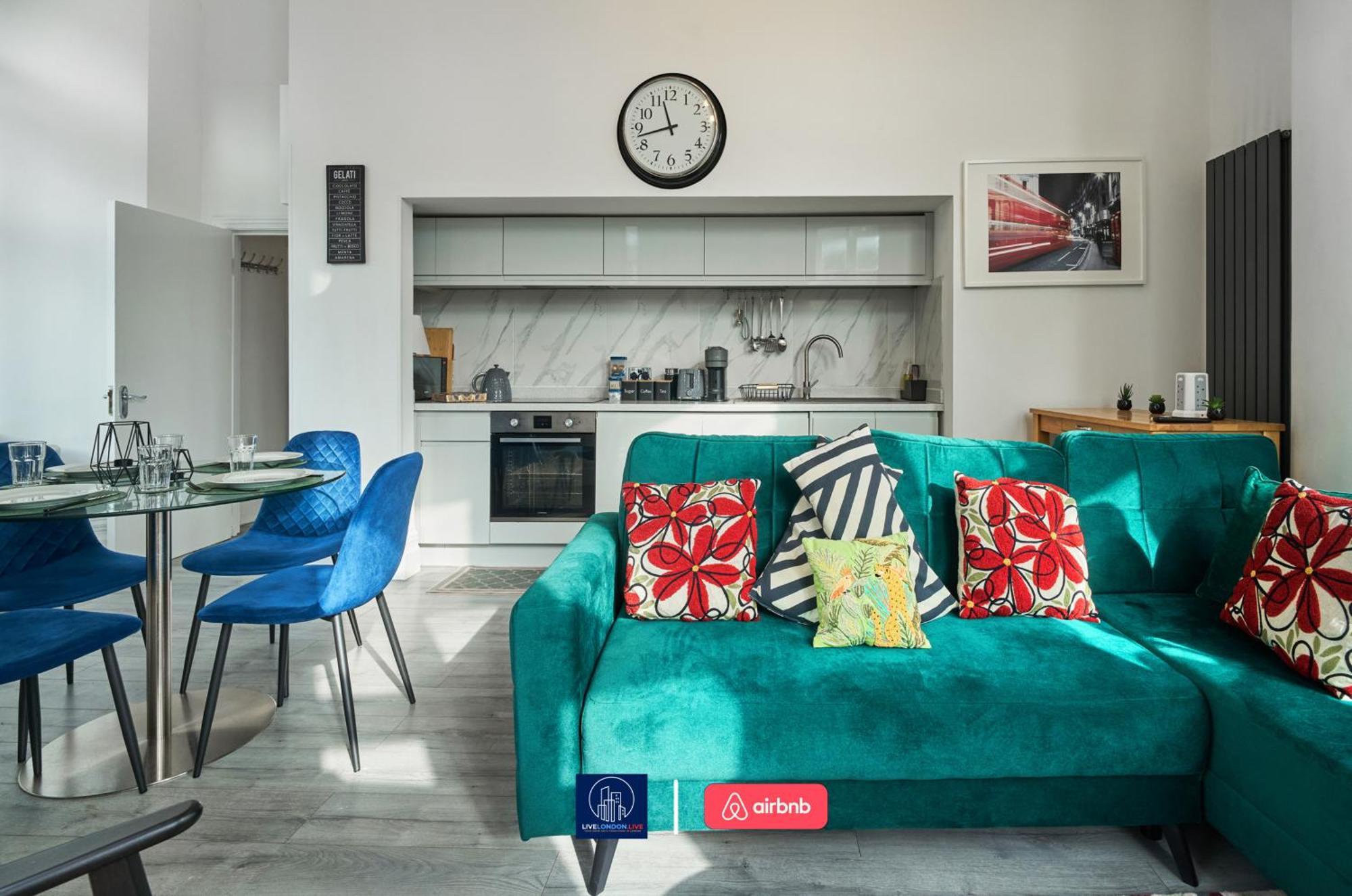 Last-Minute Specials L Sleeps Up To 4 Guests L One-Bedroom Apartment With King Bed And High Ceilings Near Camden By Live London Short Lets & Serviced Accommodation ภายนอก รูปภาพ