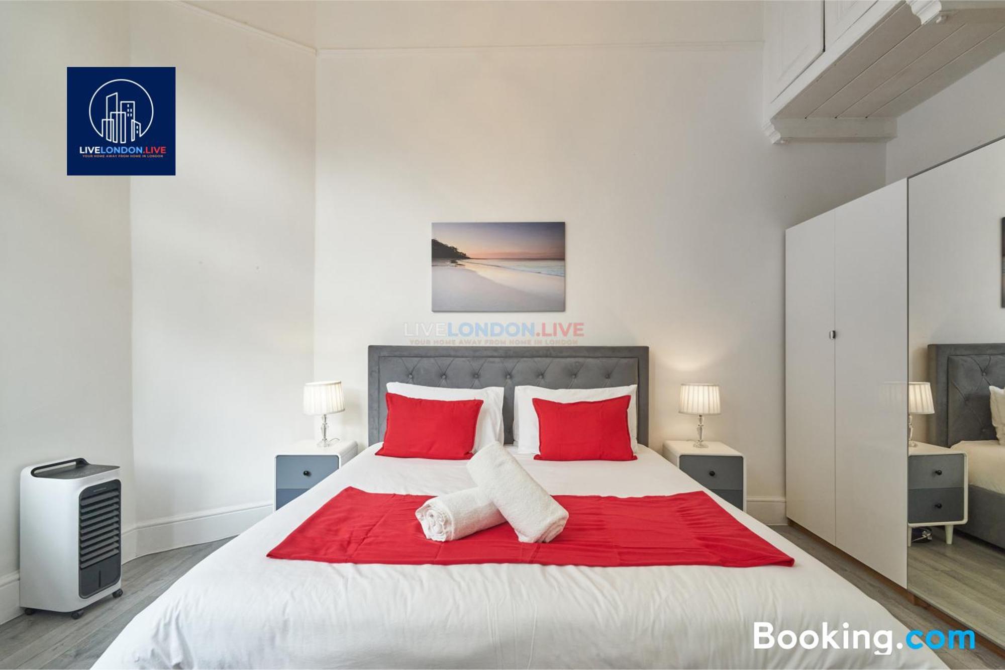 Last-Minute Specials L Sleeps Up To 4 Guests L One-Bedroom Apartment With King Bed And High Ceilings Near Camden By Live London Short Lets & Serviced Accommodation ภายนอก รูปภาพ