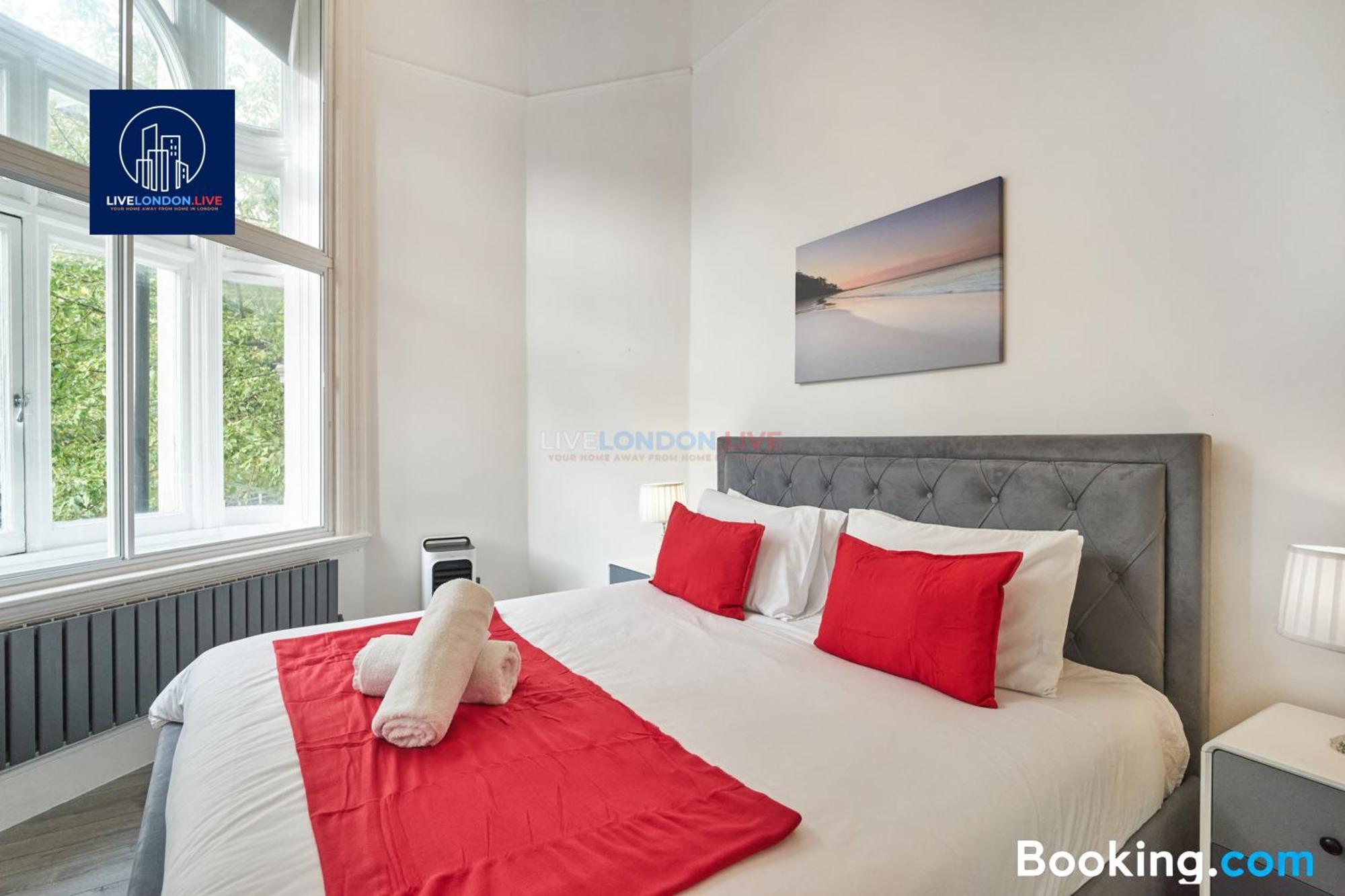 Last-Minute Specials L Sleeps Up To 4 Guests L One-Bedroom Apartment With King Bed And High Ceilings Near Camden By Live London Short Lets & Serviced Accommodation ภายนอก รูปภาพ