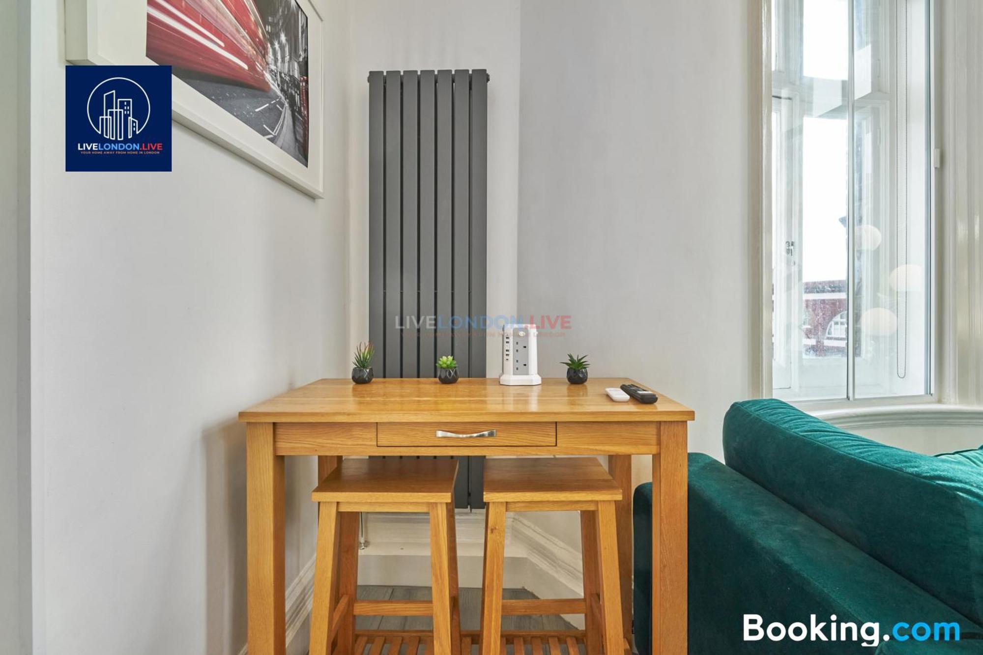 Last-Minute Specials L Sleeps Up To 4 Guests L One-Bedroom Apartment With King Bed And High Ceilings Near Camden By Live London Short Lets & Serviced Accommodation ภายนอก รูปภาพ